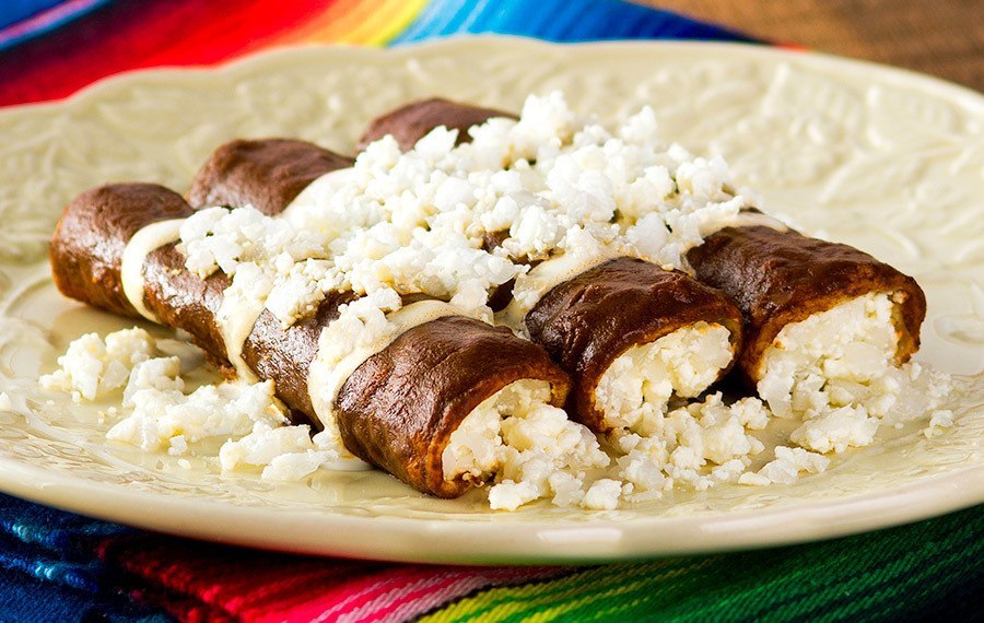 900X570 Enchiladas In Mole Sauce Enmoladas