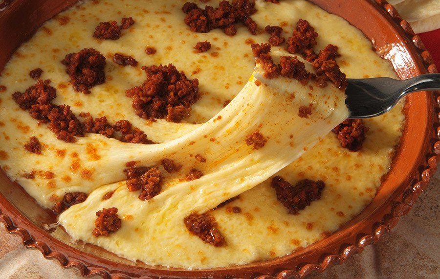 Cheese fundito with carntias