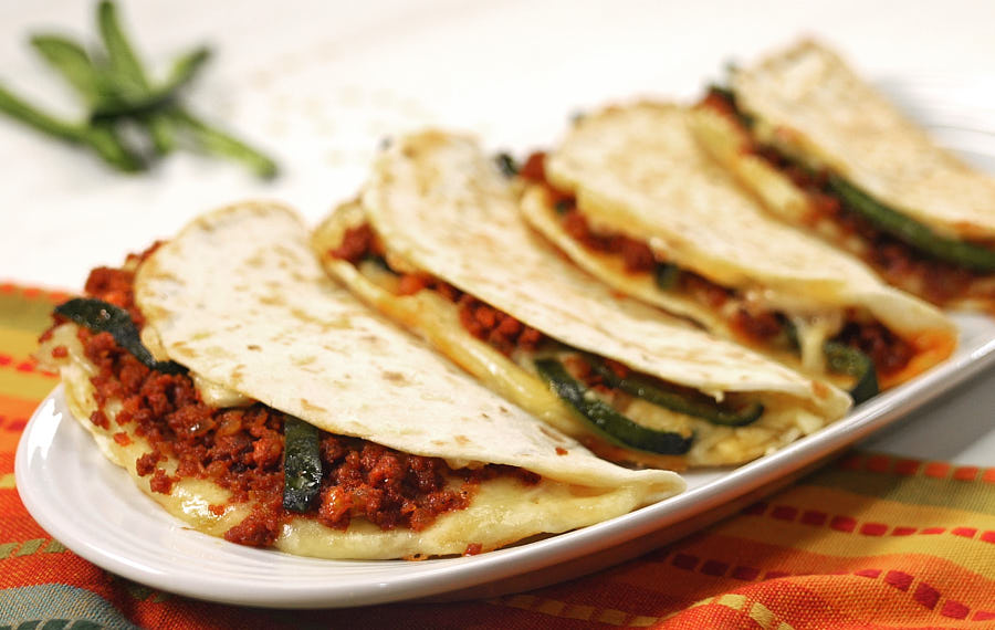 Quesadillas con Chorizo y Rajas