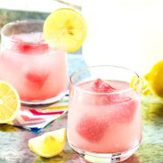 Lemonade with Cranberry Juice 900x570
