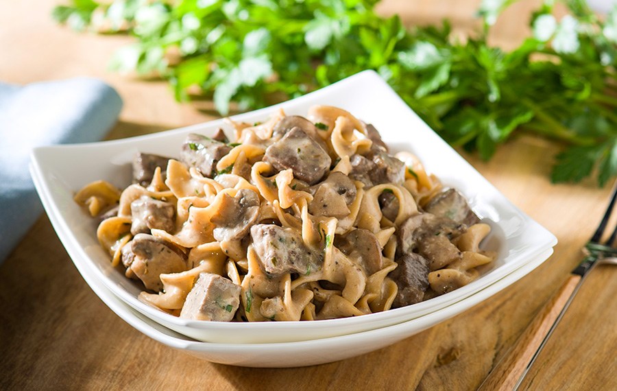 Stroganoff (Carne de Res con Champiñones)