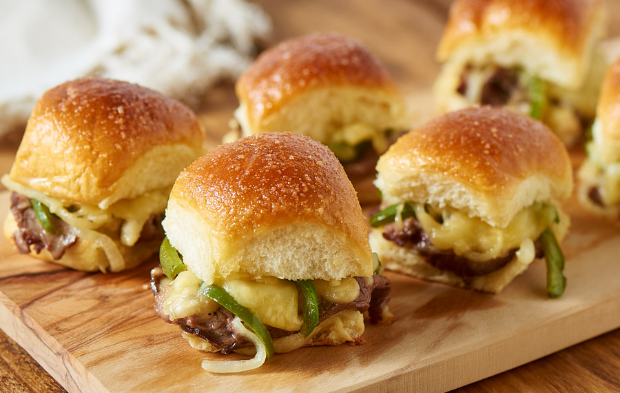 Cheesy Roast Beef Sliders 900x570 sRGB