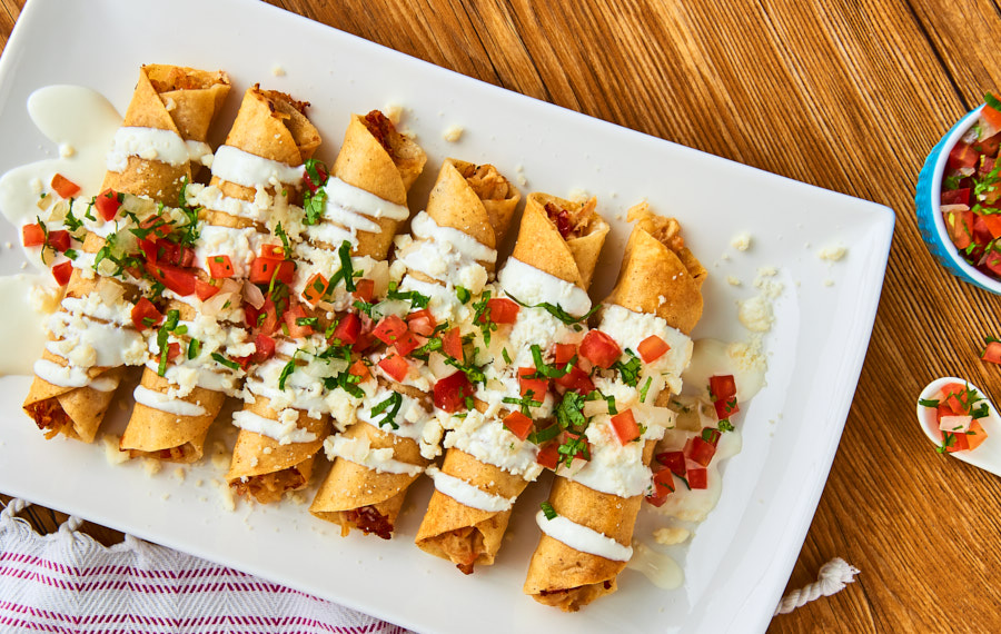 Flautas de Pollo y Queso