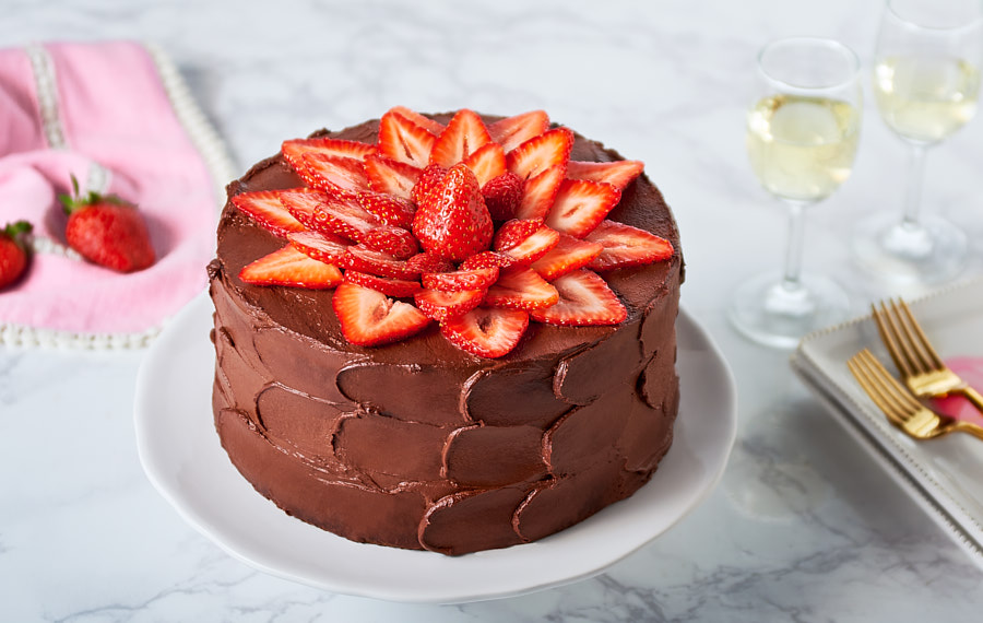 Pastel de Chocolate y Fresas