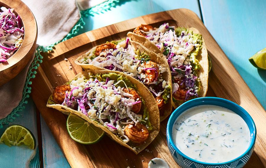 Tacos de Camarón con Salsa de Cilantro y Limón