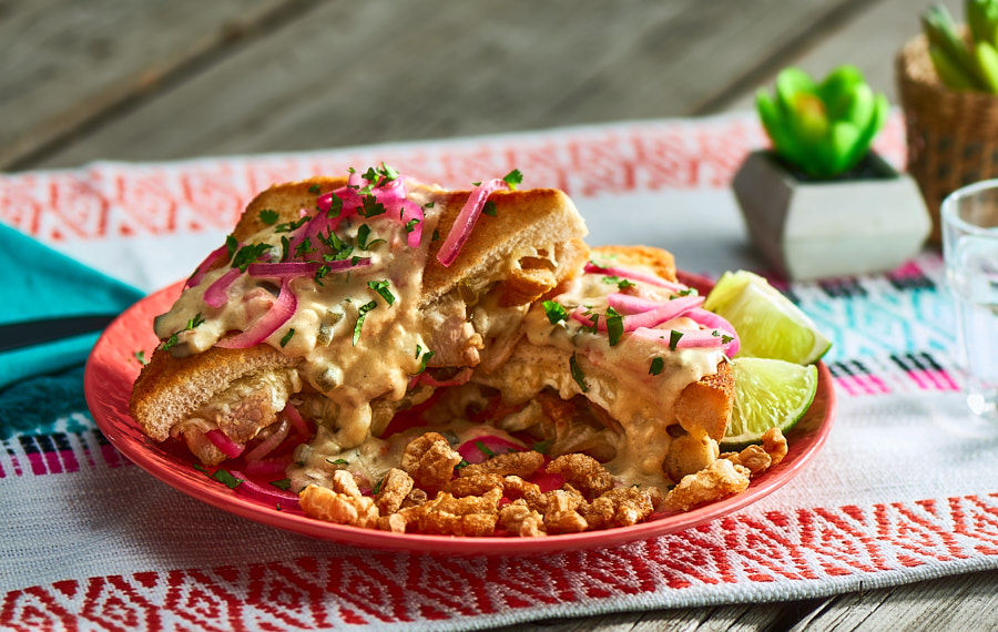 Sándwich de Puerco y Queso a la Tequila