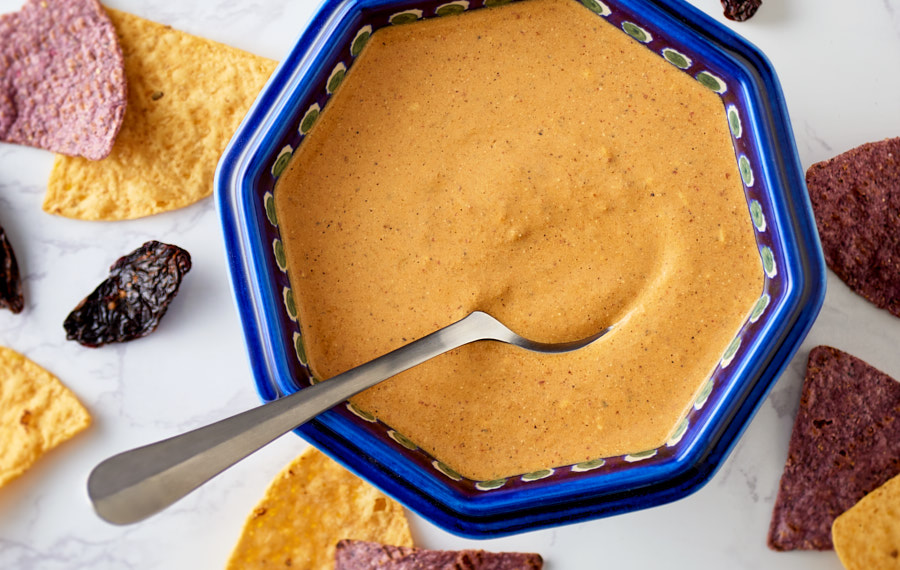 Salsa de Chile Morita con Queso y Crema