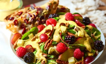 Berry Salad with Turmeric Dressing