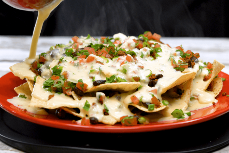 Nachos con Chorizo y Salsa de Queso Chihuahua® - V&V Supremo Foods, Inc.