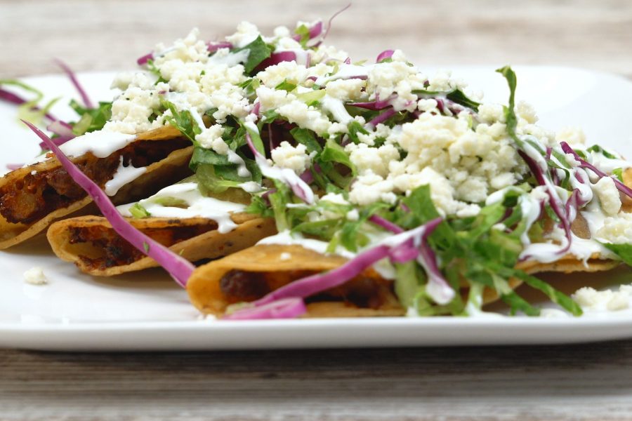 Tacos Dorados de Carne Molida y Chorizo